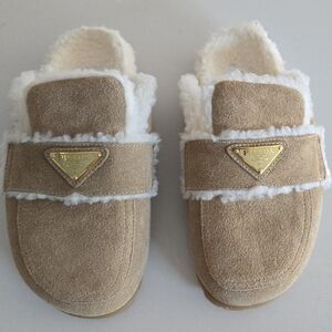 Women's Tan Suede Slippers with White Fur Lining